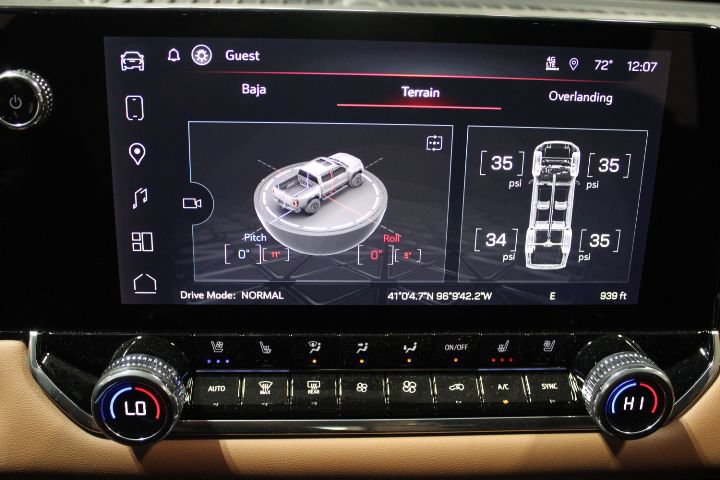 New 2026 GMC Canyon AT4 w/ Technology Plus Package AWD/4WD image 56