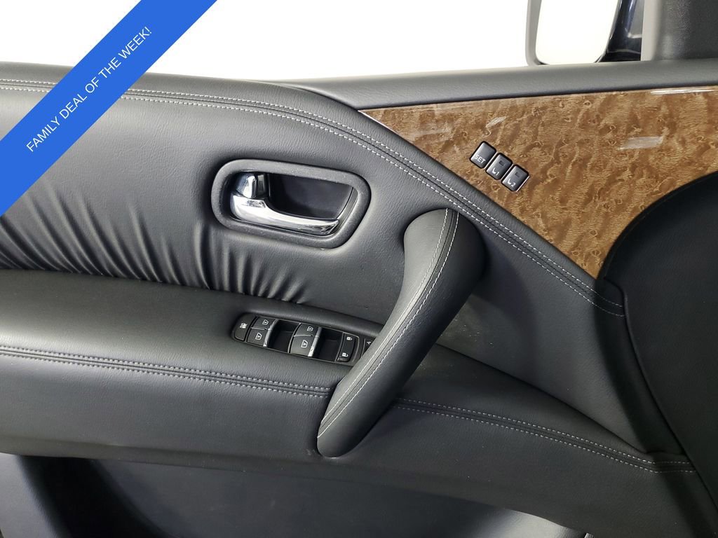 Used 2017 INFINITI QX80 Base image 29