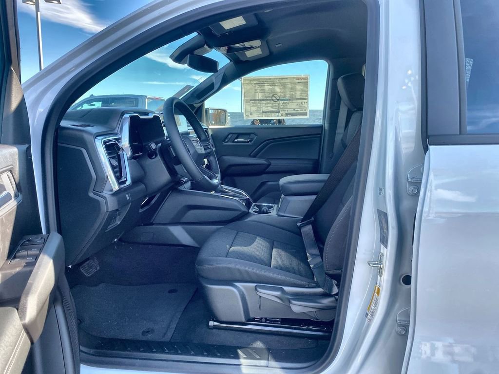 New 2026 GMC Canyon Elevation w/ LPO, Black Badging Package image 28