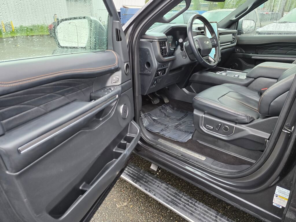 Used 2023 Ford Expedition Max Platinum AWD/4WD image 15