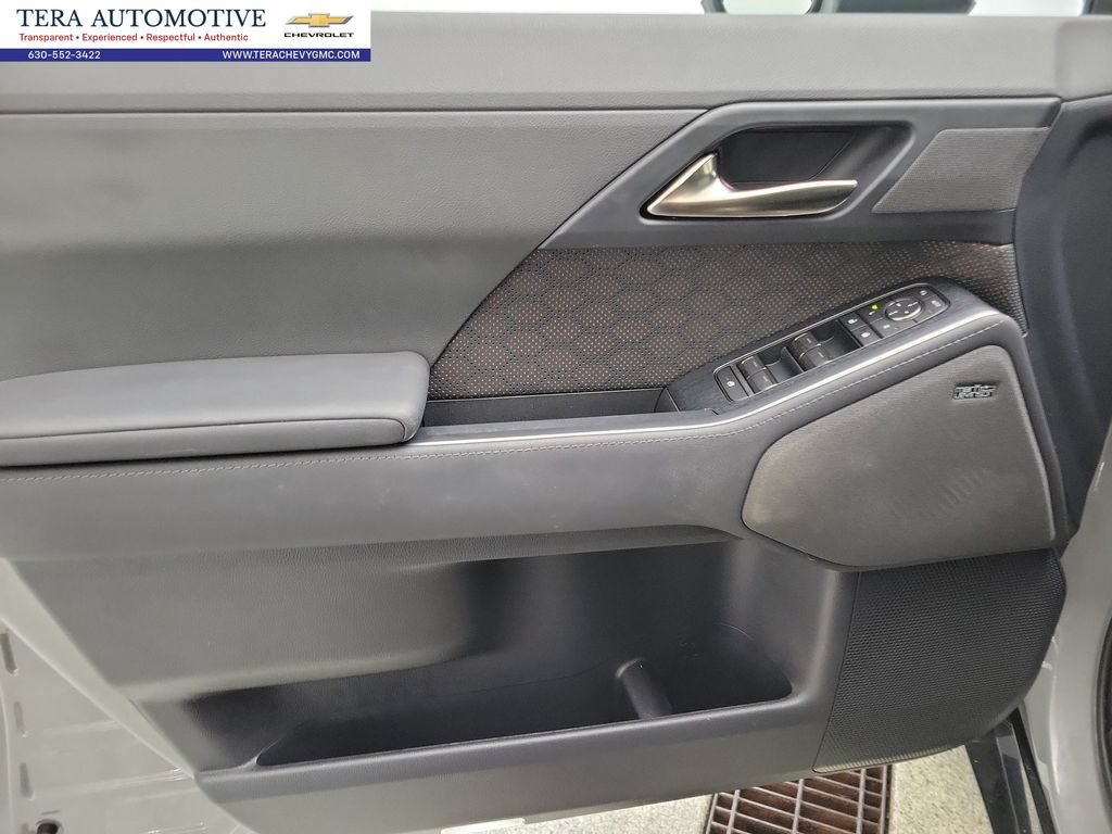 Used 2025 Lexus GX 550 w/ Accessory Package (2T) AWD/4WD image 19
