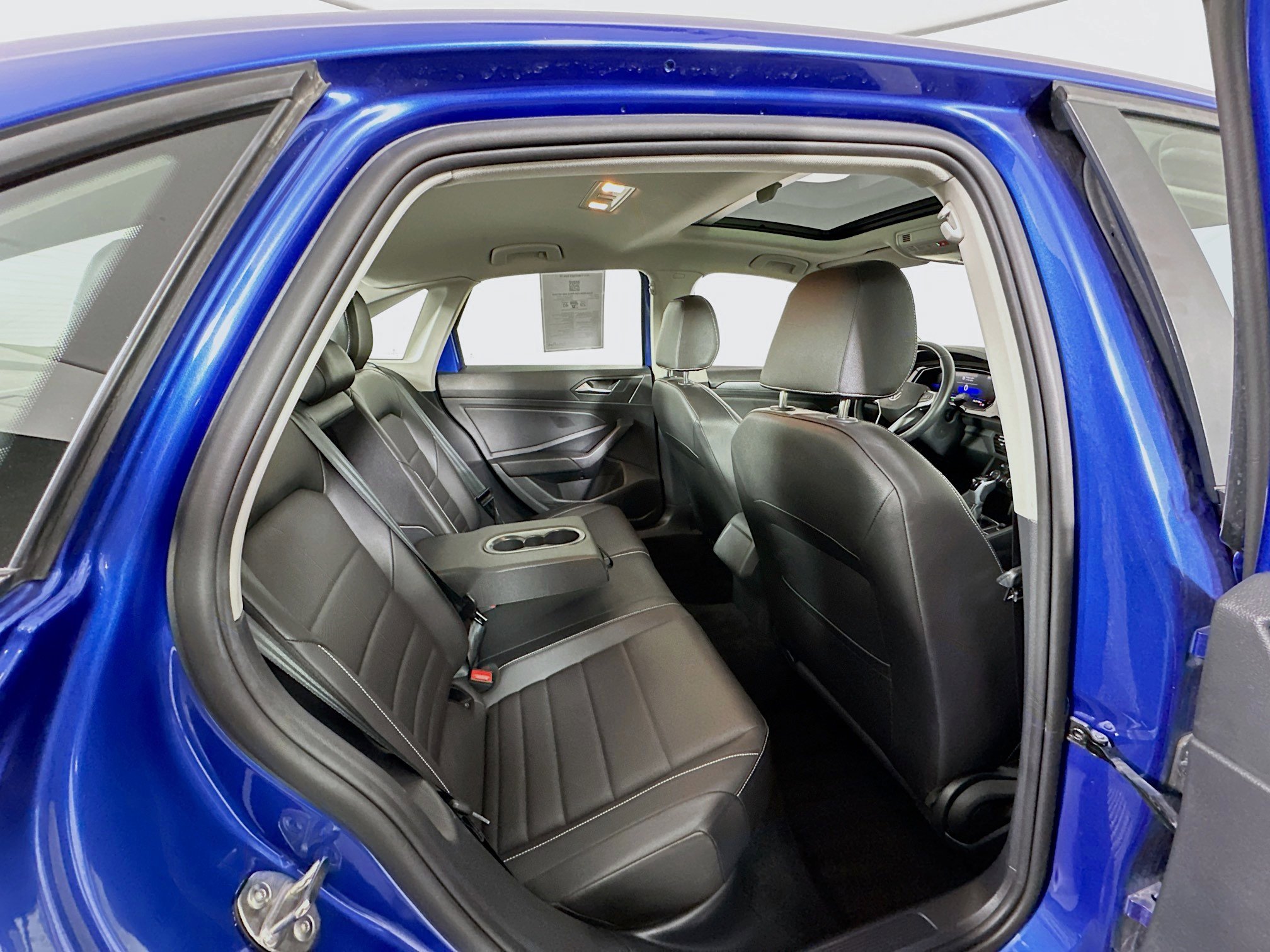 Used 2024 Volkswagen Jetta SE image 29