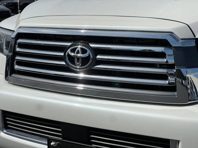 Used 2018 Toyota Sequoia Platinum AWD/4WD image 42
