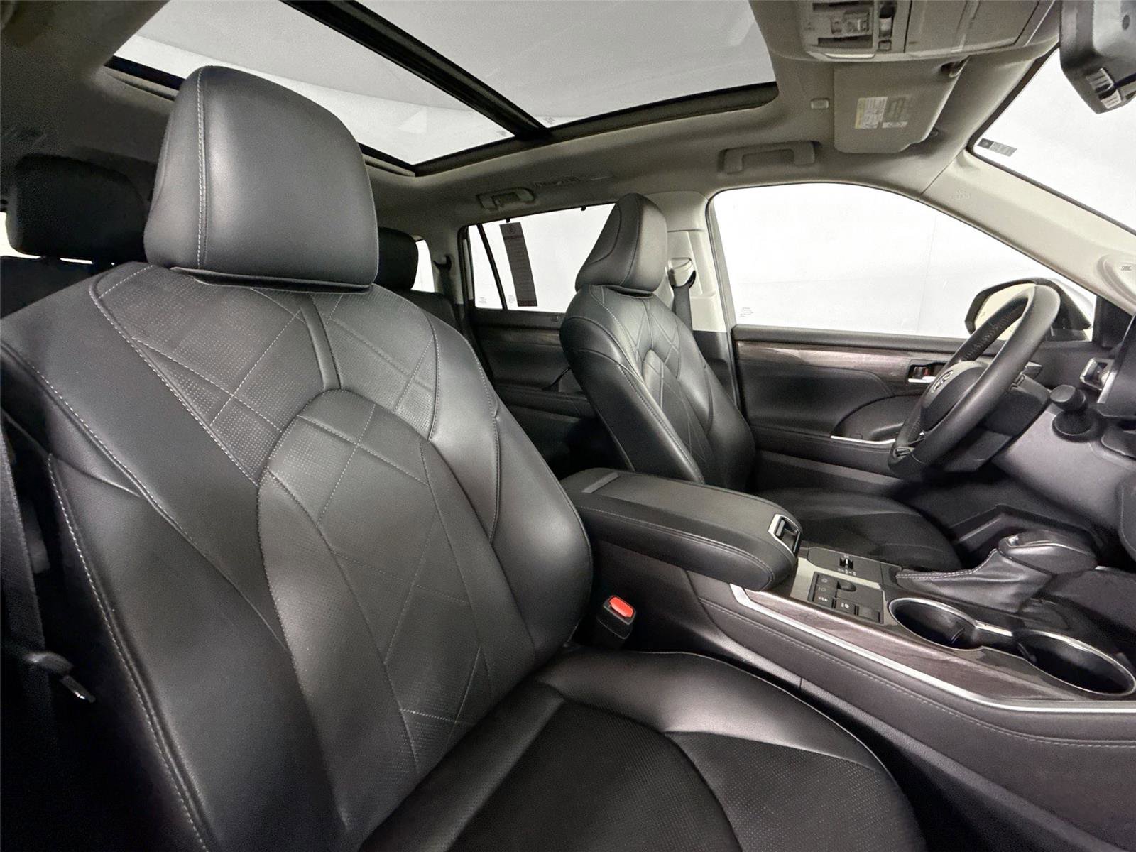 Used 2023 Toyota Highlander Platinum FWD image 45