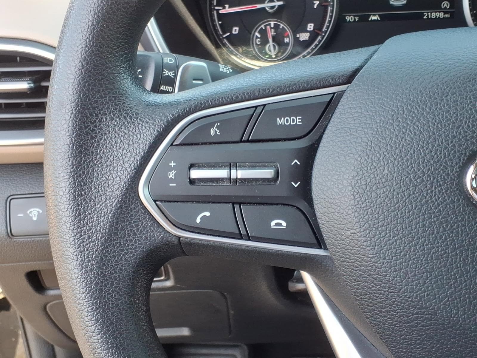 Used 2023 Hyundai Santa Fe SE w/ Cargo Package FWD image 23