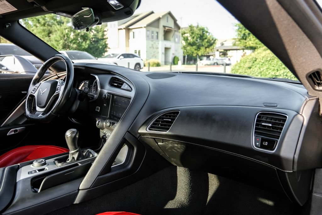 Used 2016 Chevrolet Corvette Stingray Coupe RWD image 10