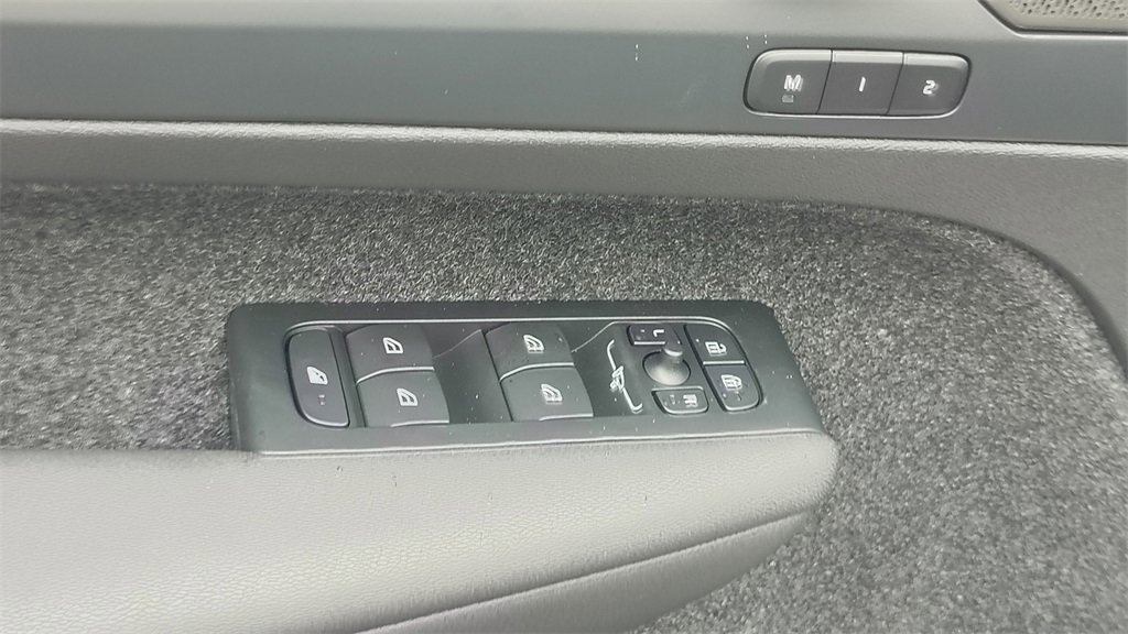 New 2026 Volvo XC40 B5 Plus w/ Climate Package image 10