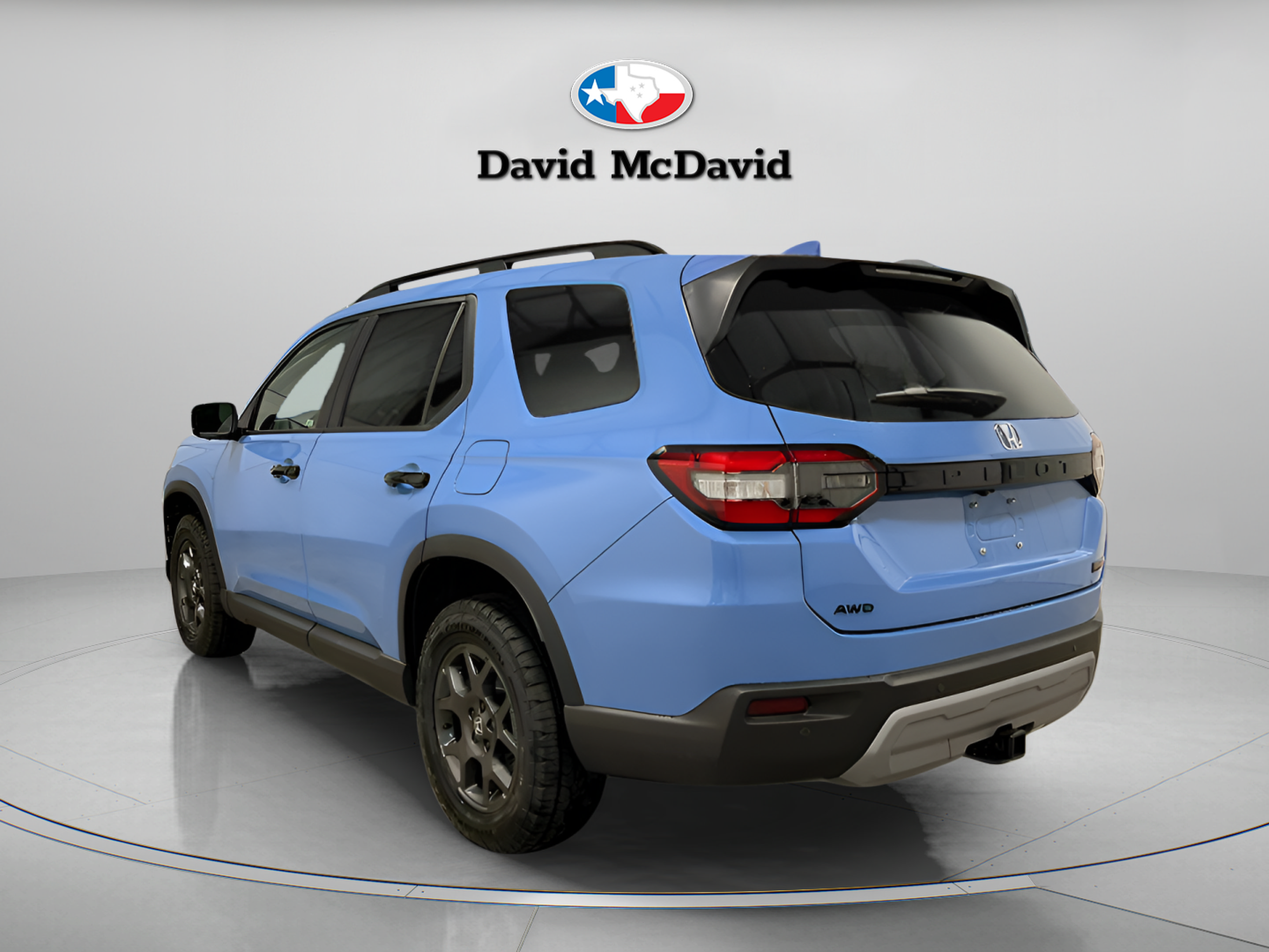 Used 2025 Honda Pilot TrailSport image 4