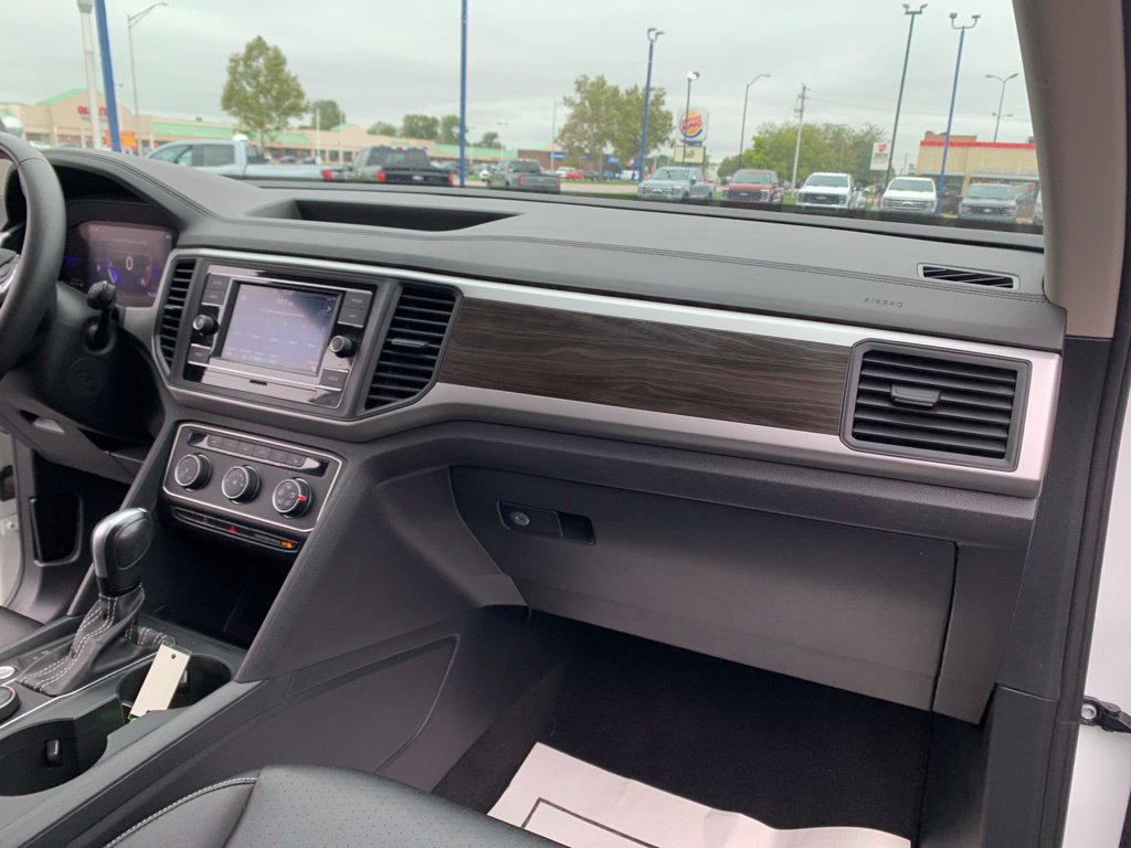 Used 2023 Volkswagen Atlas SE AWD/4WD image 24