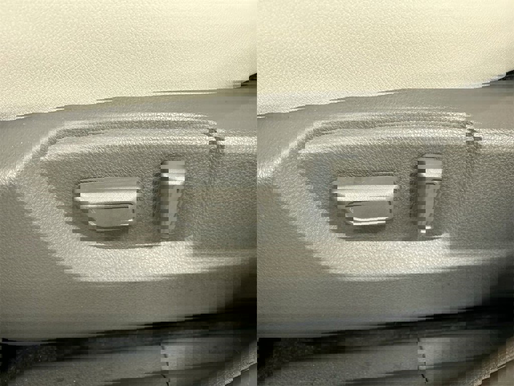 New 2026 Mitsubishi Eclipse Cross SEL image 13