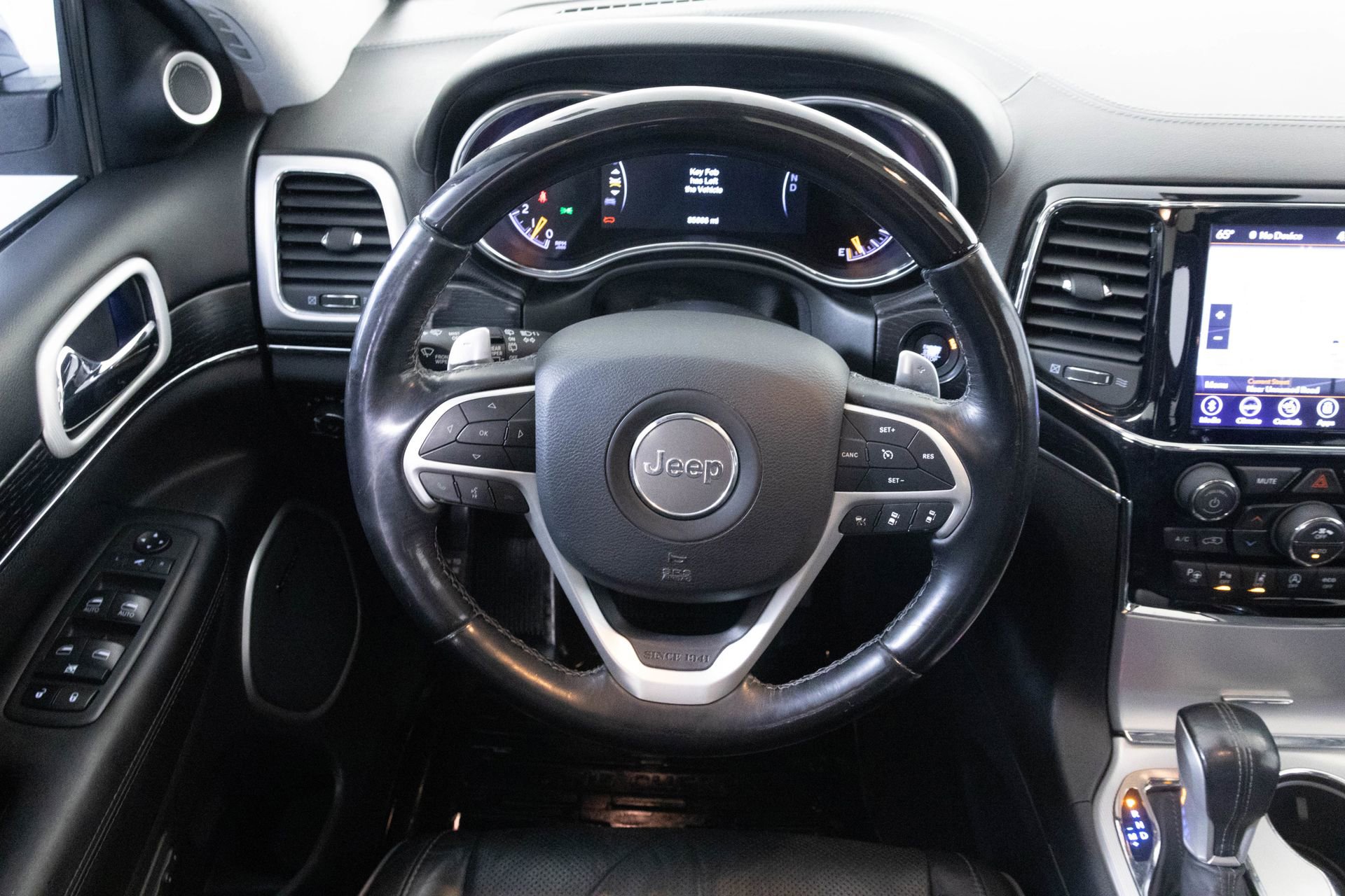 Used 2020 Jeep Grand Cherokee Summit image 32