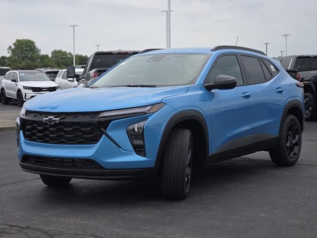 New 2026 Chevrolet Trax LT w/ Midnight Edition FWD image 16