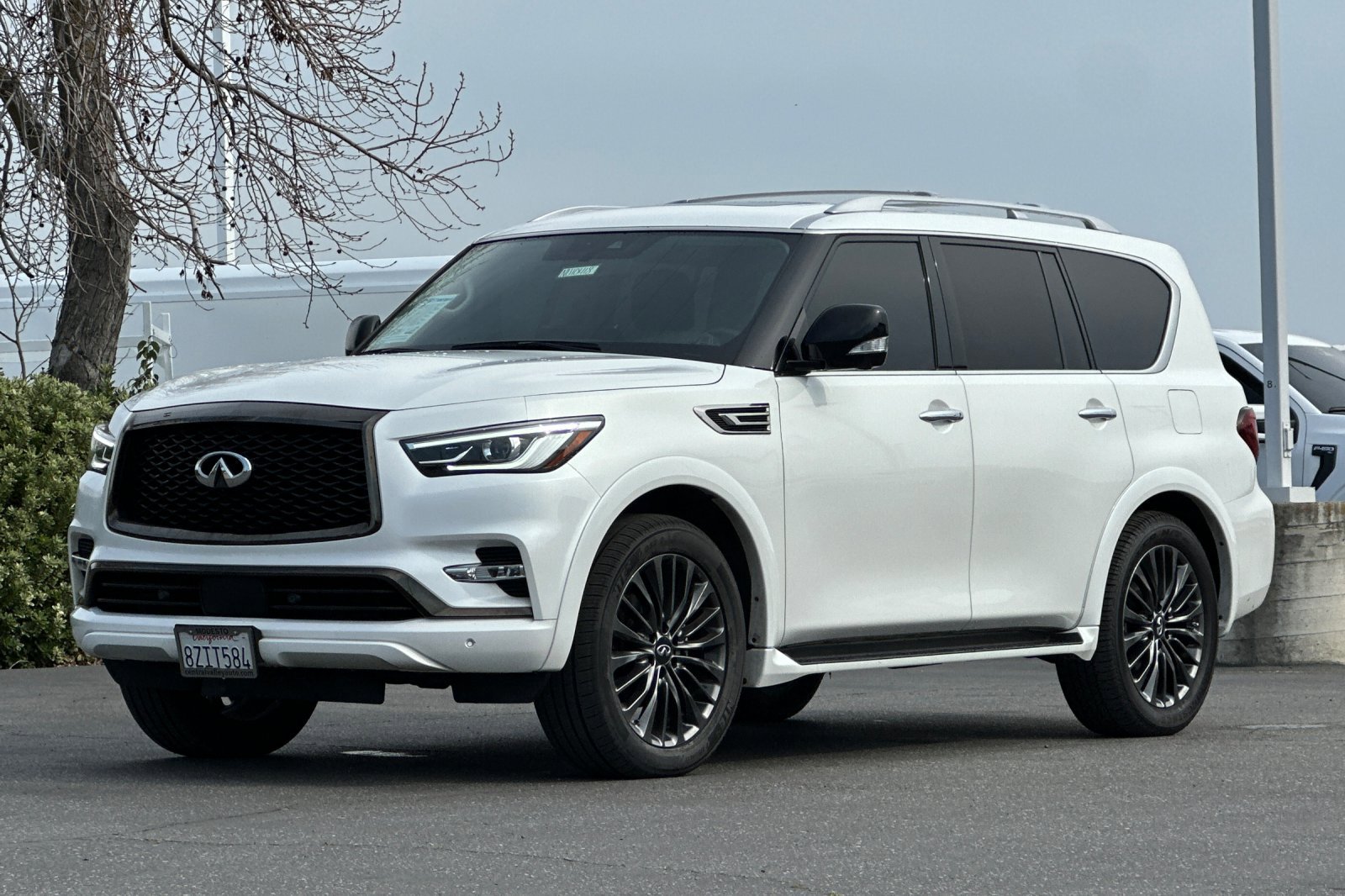 Used 2022 INFINITI QX80 Premium Select w/ Cargo Package image 8