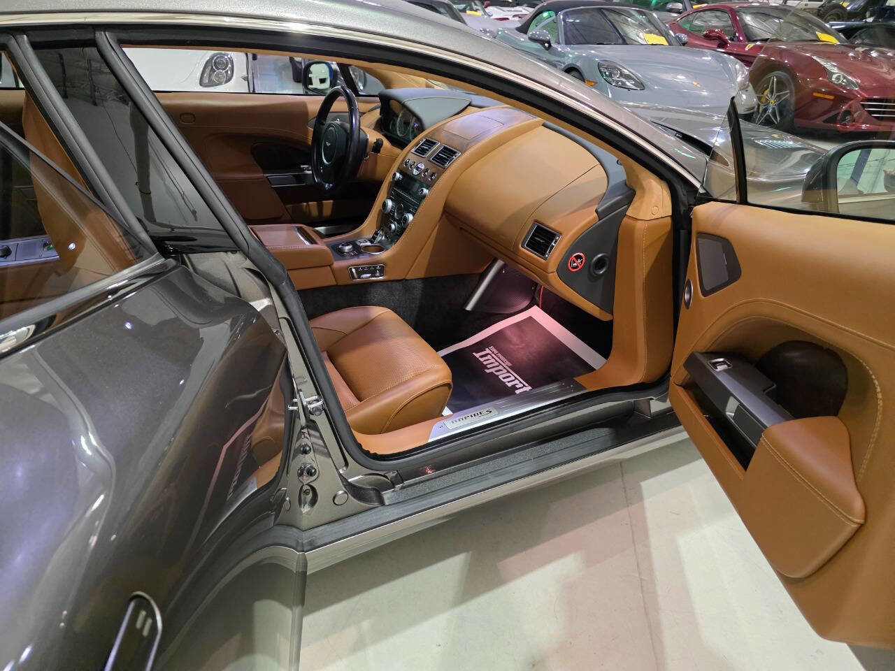 Used 2015 Aston Martin Rapide S image 10