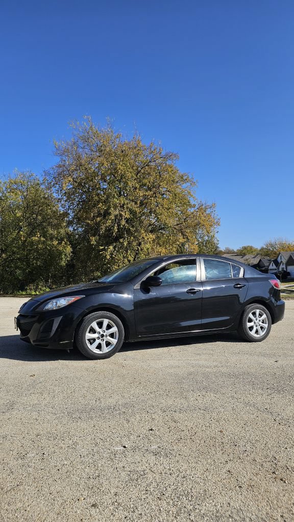 Used 2010 MAZDA MAZDA3 i Touring FWD image 2