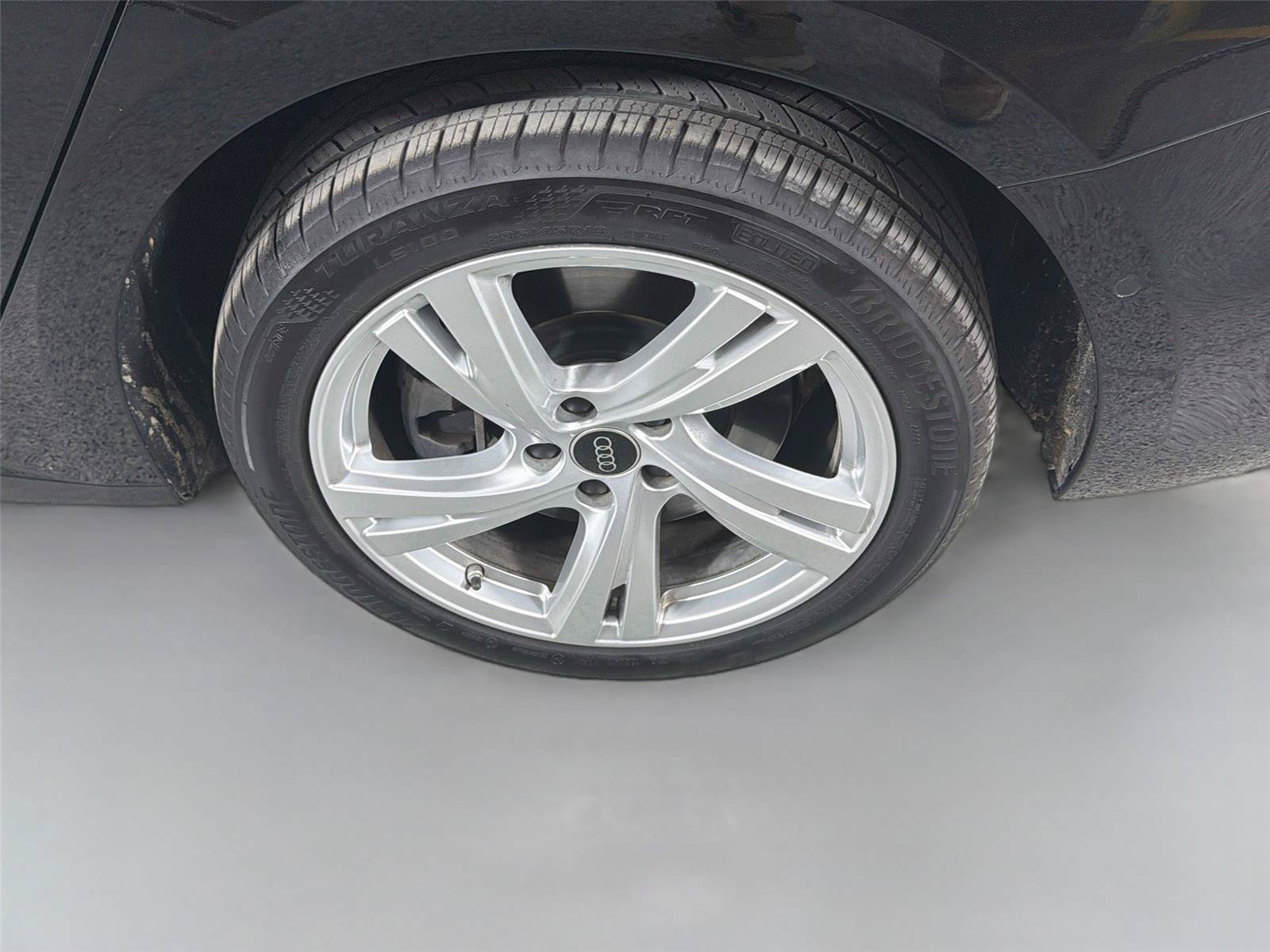 Used 2025 Audi A5 2.0T Premium Plus w/ Premium Plus AWD/4WD image 31
