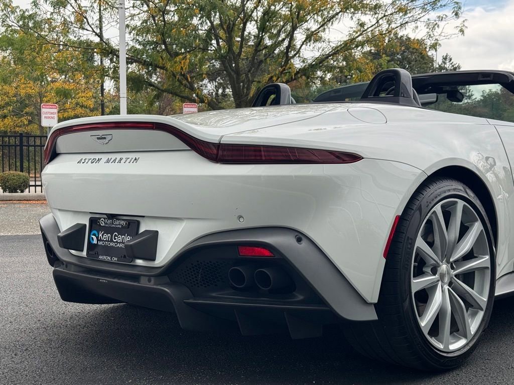 Used 2023 Aston Martin V8 Vantage Roadster image 25