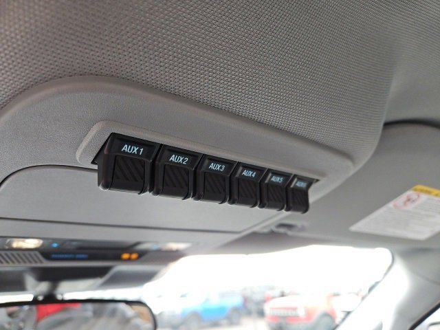New 2025 Ford F550 4x4 Regular Cab Super Duty image 22