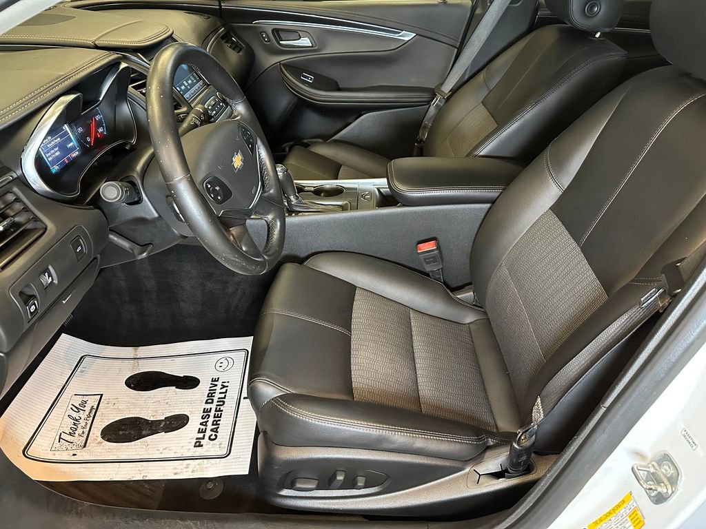 Used 2019 Chevrolet Impala LT FWD image 18
