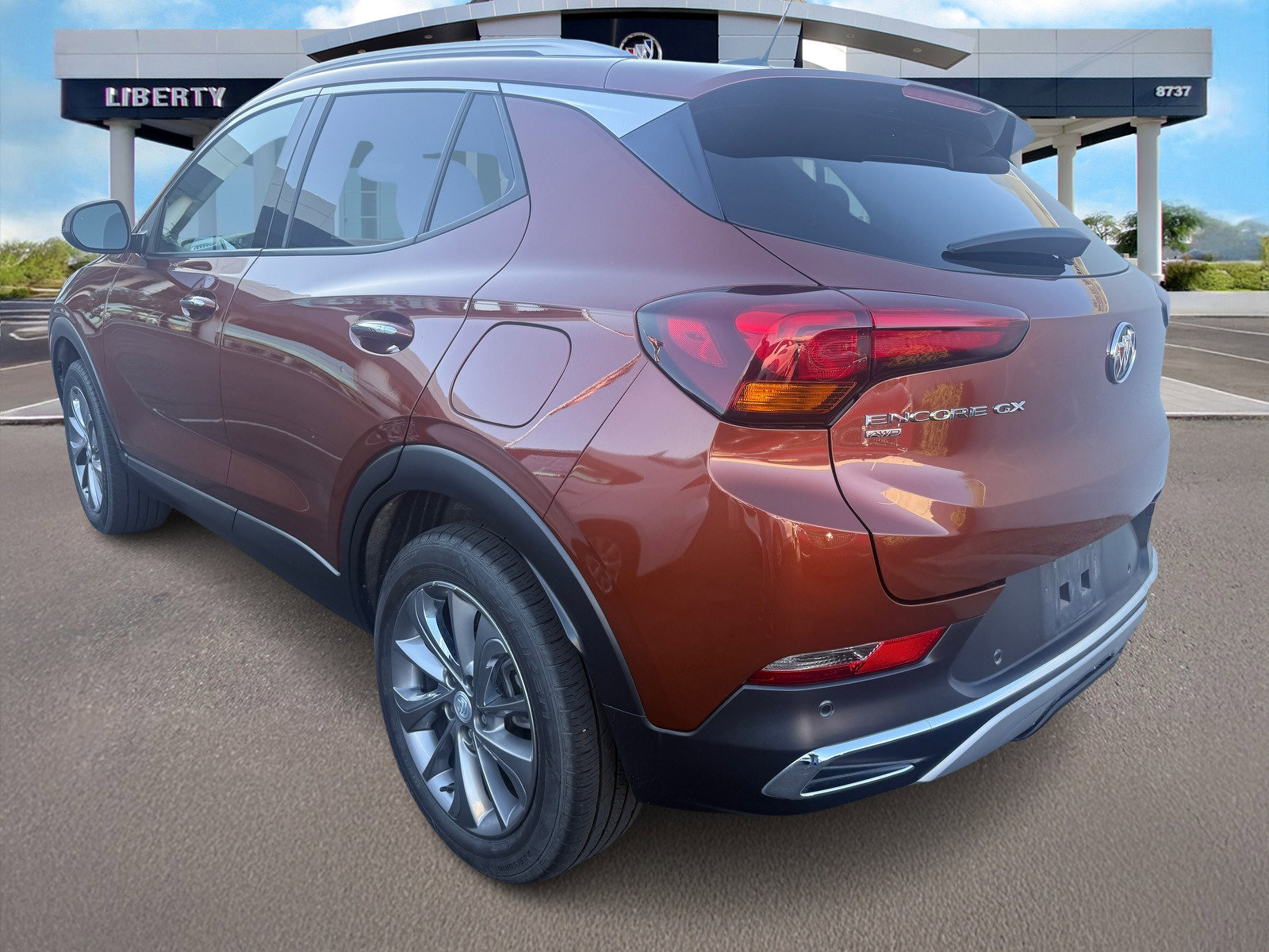 Used 2021 Buick Encore GX Essence w/ Advanced Technology Package image 3