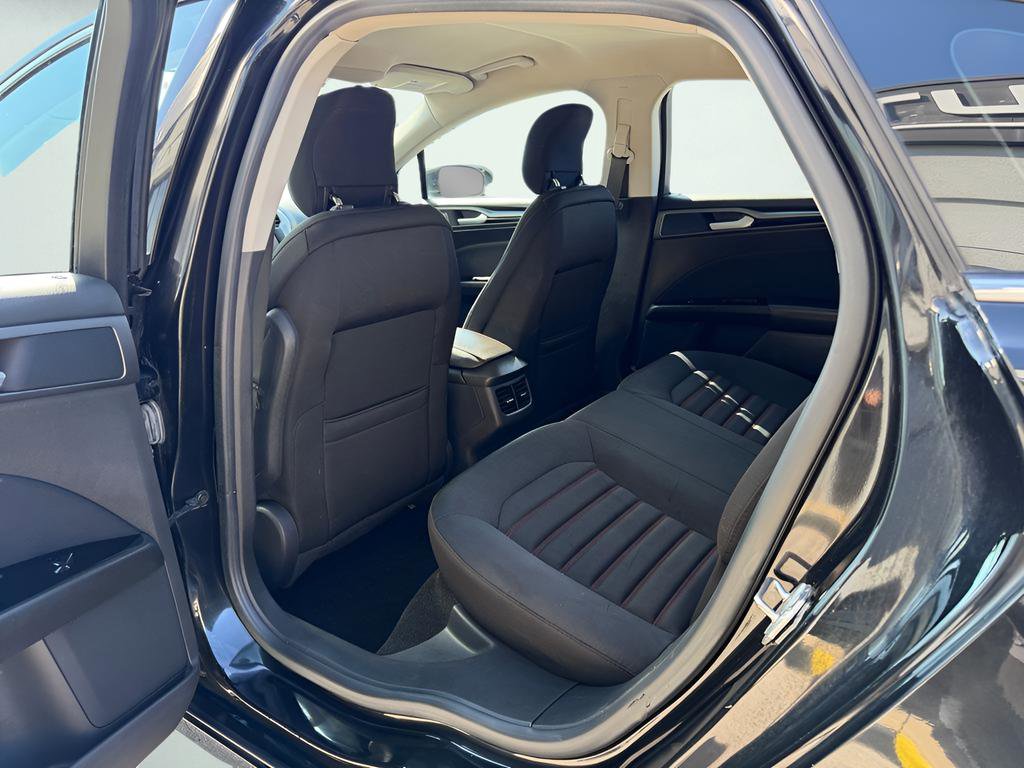 Used 2014 Ford Fusion SE image 21