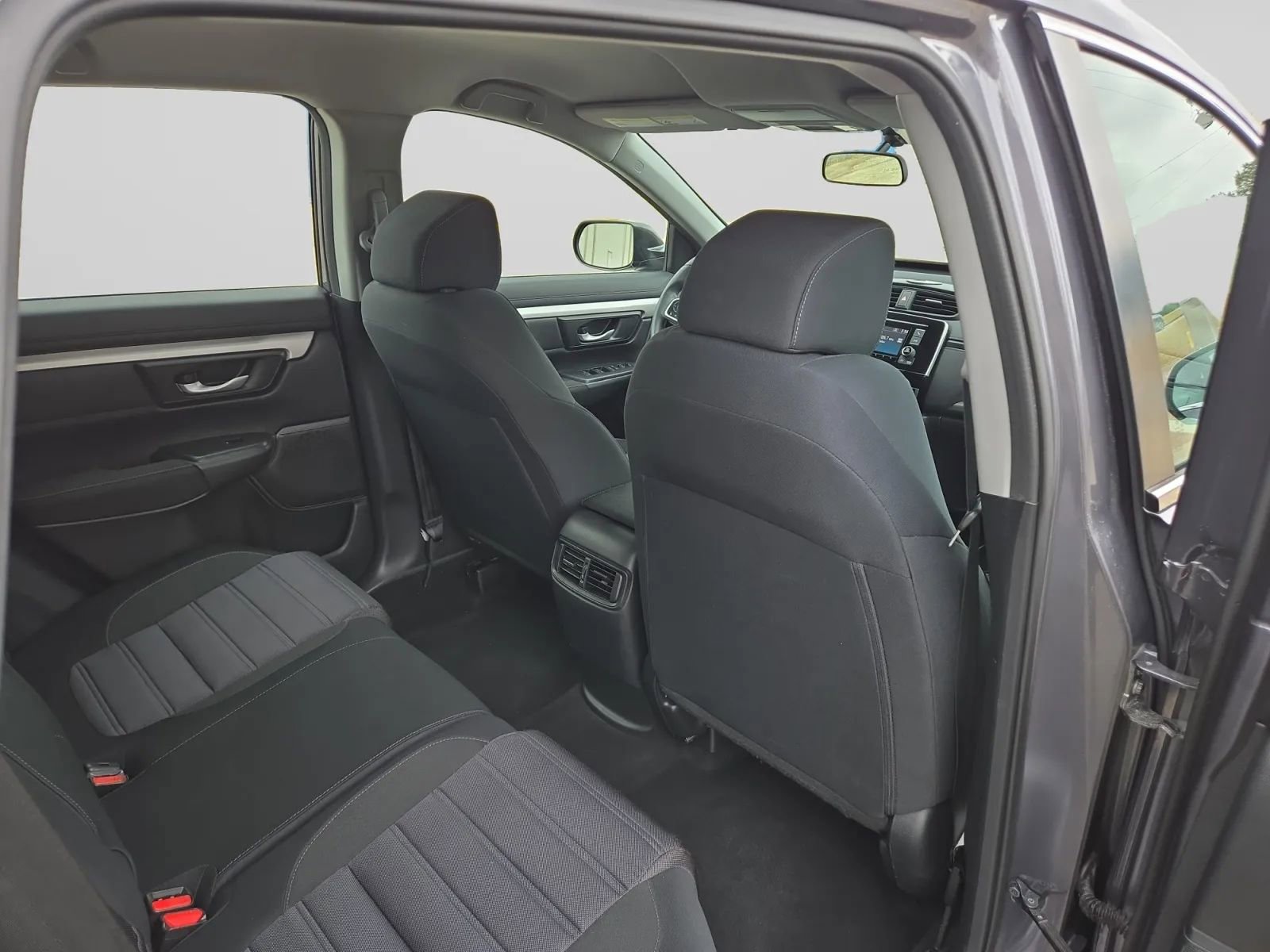 Used 2018 Honda CR-V LX image 32