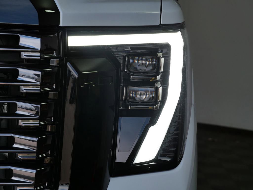 New 2026 GMC Sierra 3500 Denali Ultimate AWD/4WD image 9