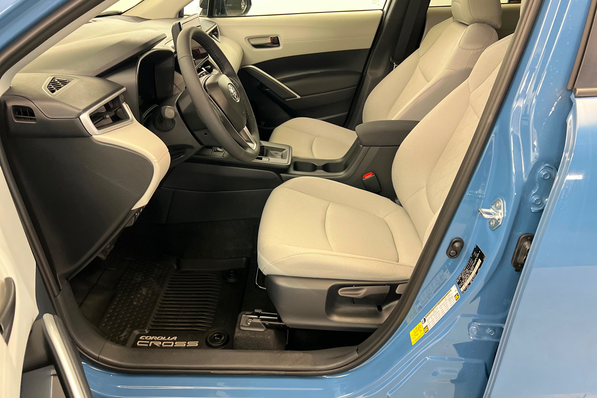 New 2026 Toyota Corolla Cross LE AWD/4WD image 17