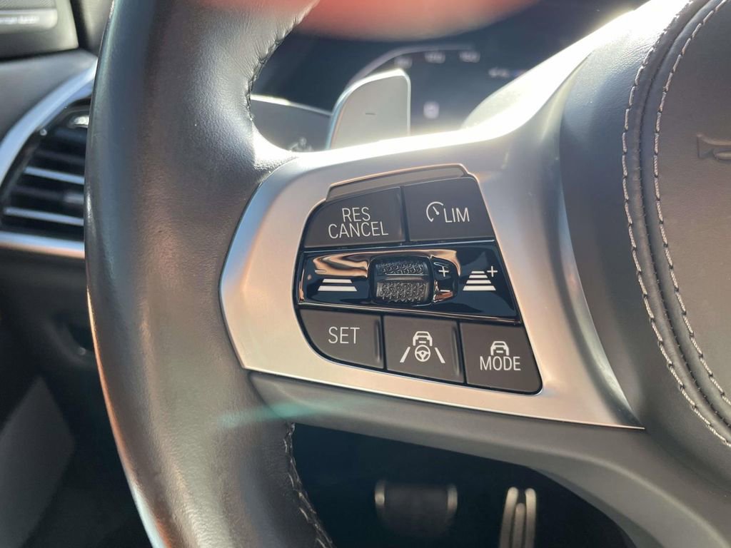 Used 2022 BMW X5 M50i image 23