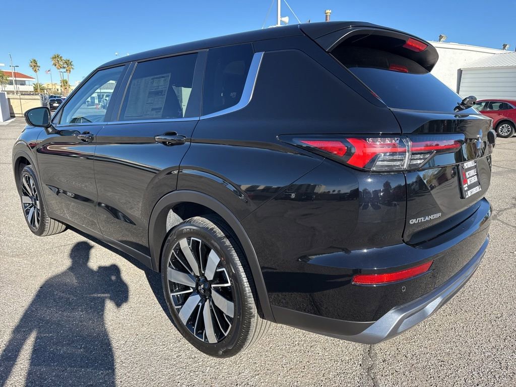 New 2025 Mitsubishi Outlander SE image 5