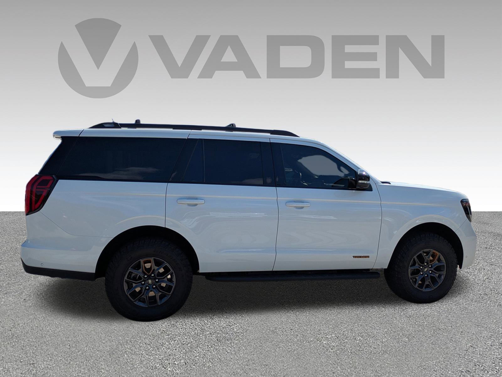 Used 2025 Ford Expedition Tremor image 27