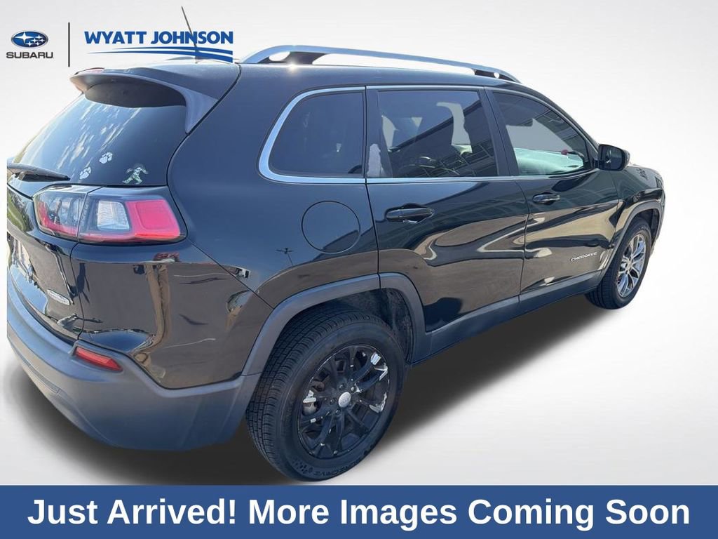 Used 2019 Jeep Cherokee Latitude Plus image 3