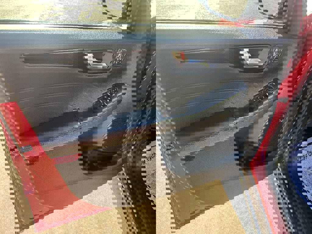 Used 2022 Ford Escape SEL w/ SEL Stealth AWD Package image 10