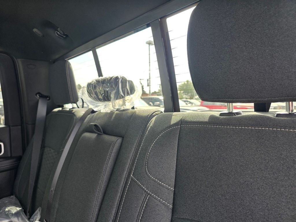 New 2026 RAM 2500 Big Horn AWD/4WD image 9