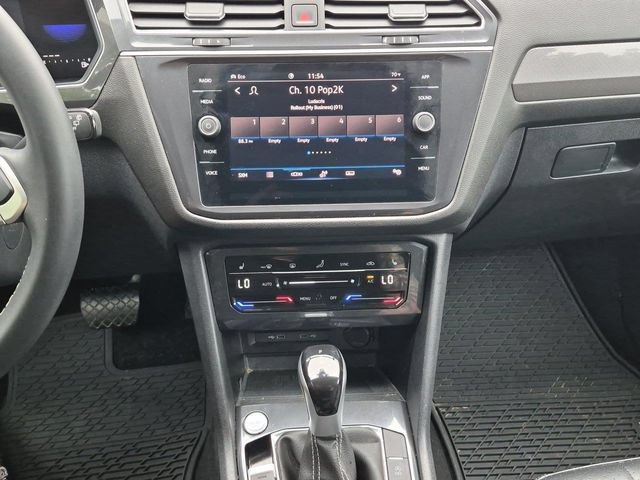 Used 2024 Volkswagen Tiguan SE AWD/4WD image 17