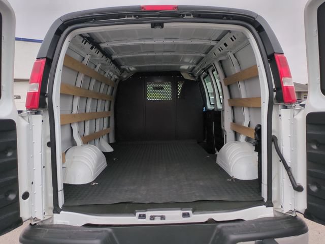 Used 2025 Chevrolet Express 2500 w/ Driver Convenience Package RWD image 14
