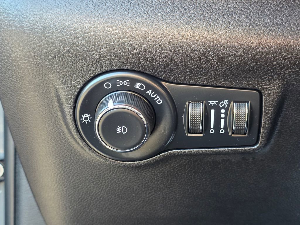 Used 2023 Jeep Compass Altitude image 14