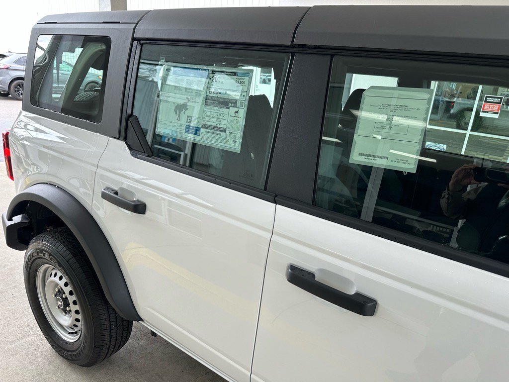 New 2025 Ford Bronco 4-Door AWD/4WD image 10