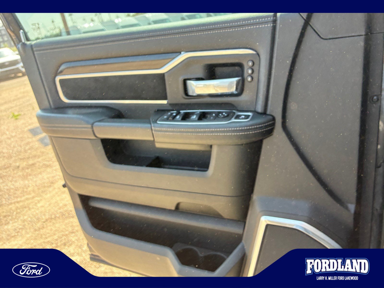 Used 2022 RAM 2500 Laramie AWD/4WD image 13