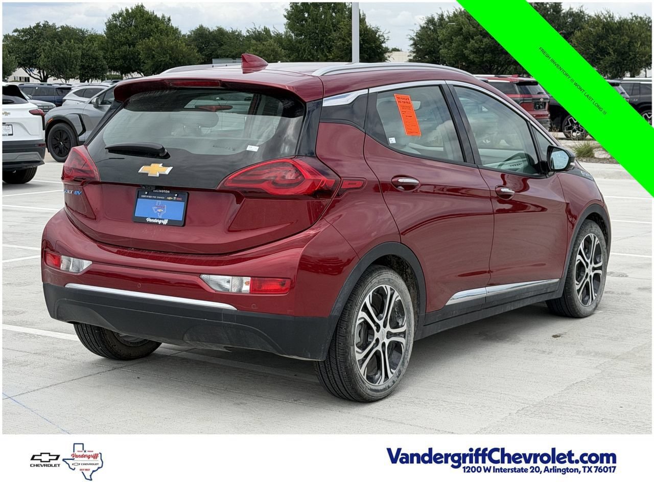 Used 2021 Chevrolet Bolt Premier w/ Infotainment Package FWD image 4