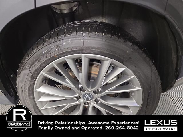 Used 2025 Lexus NX 350h AWD w/ Premium Package image 12