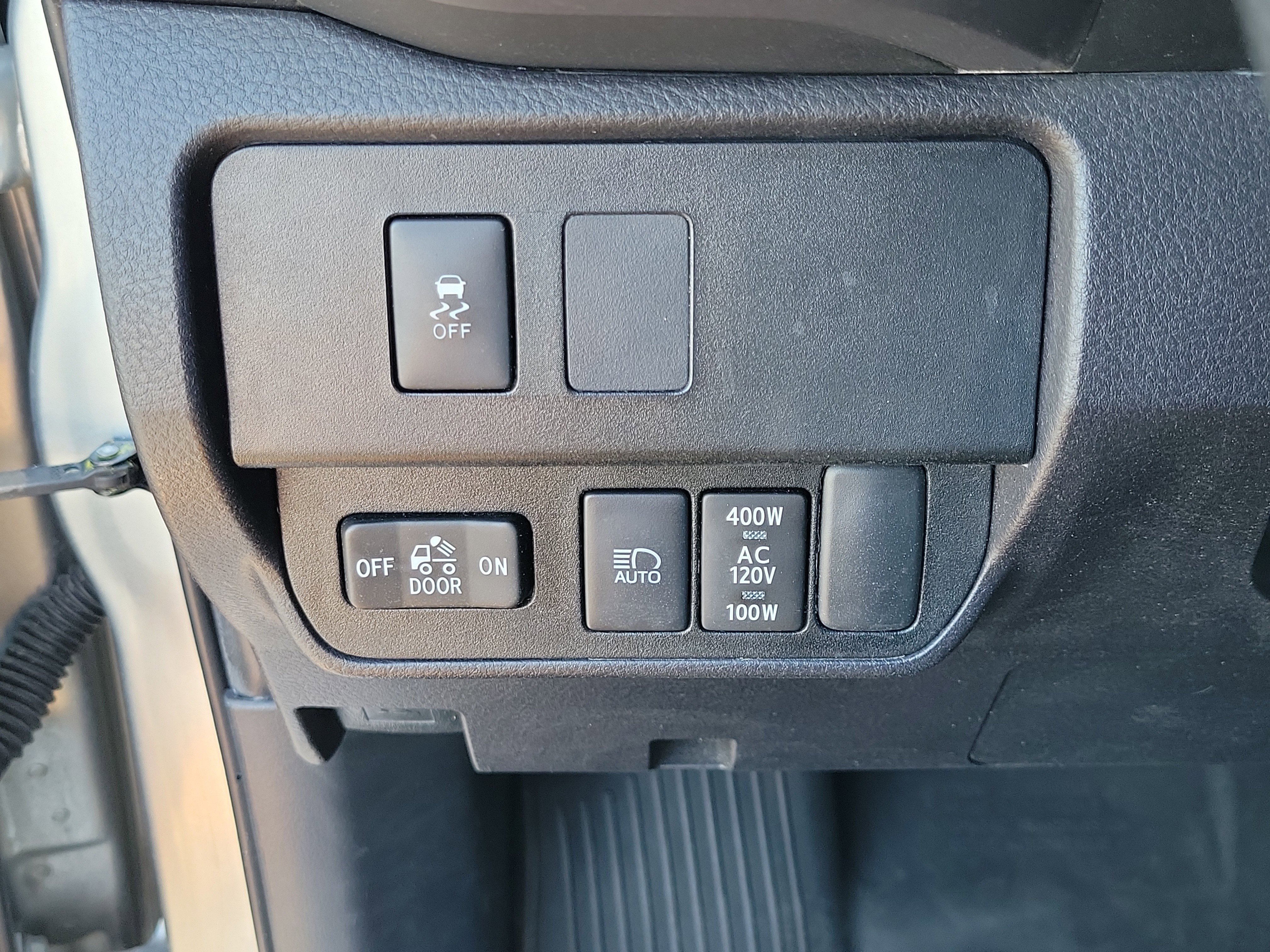 Used 2022 Toyota Tacoma TRD Sport w/ Technology Package RWD image 27