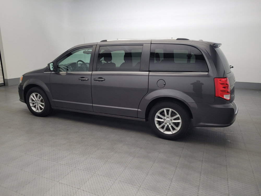 Used 2018 Dodge Grand Caravan SXT image 3