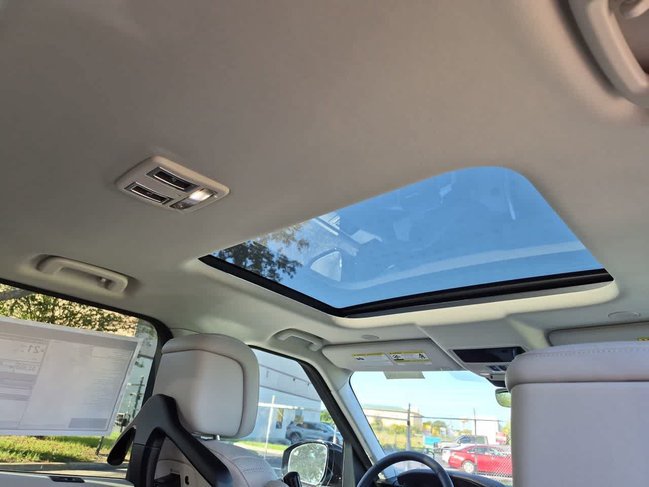 New 2026 Land Rover Discovery S AWD/4WD image 23