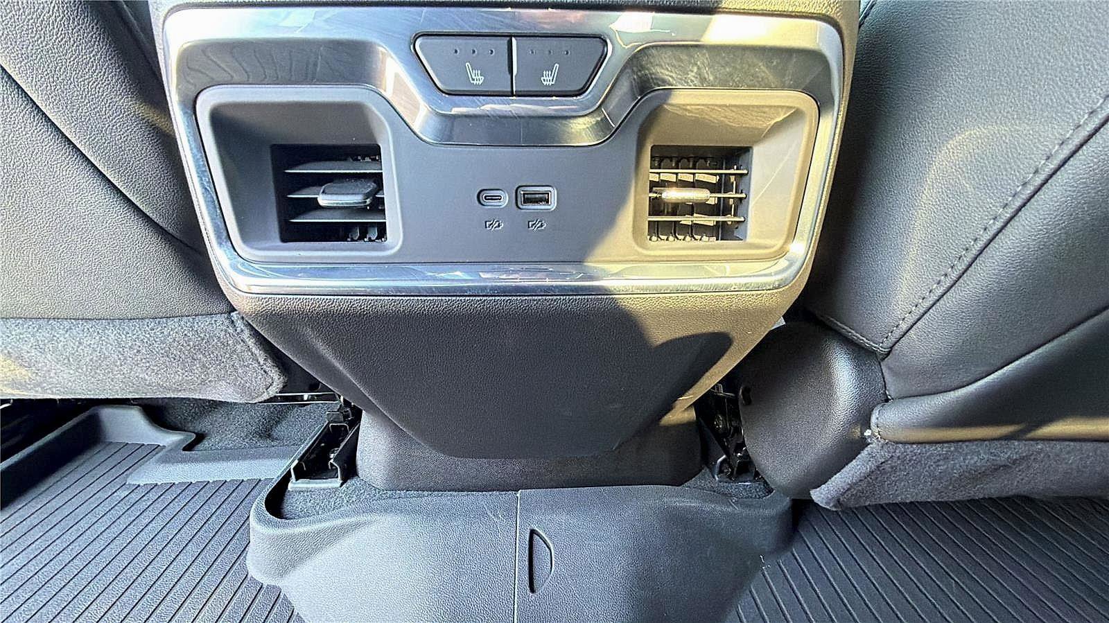 Used 2025 Chevrolet Silverado 2500 High Country w/ High Country Premium Package image 21