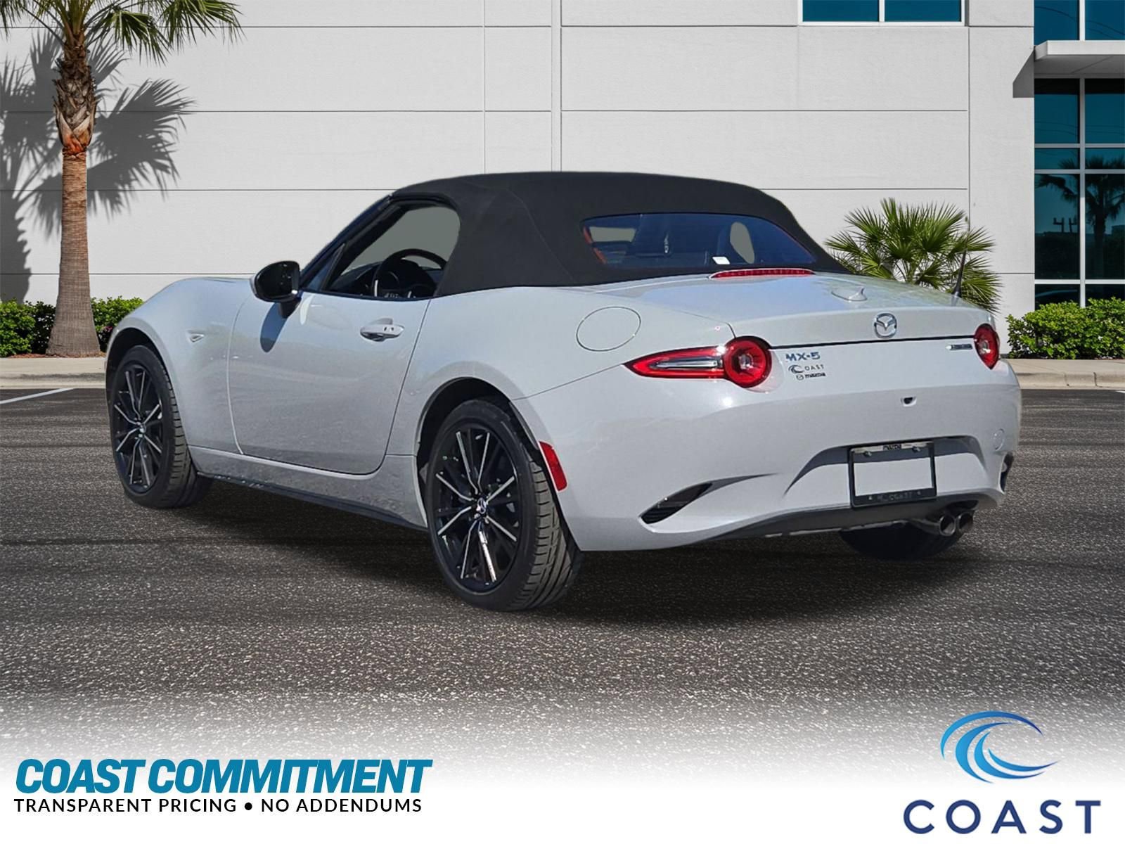 Used 2025 MAZDA MX-5 Miata Grand Touring w/ Weather Package RWD image 9