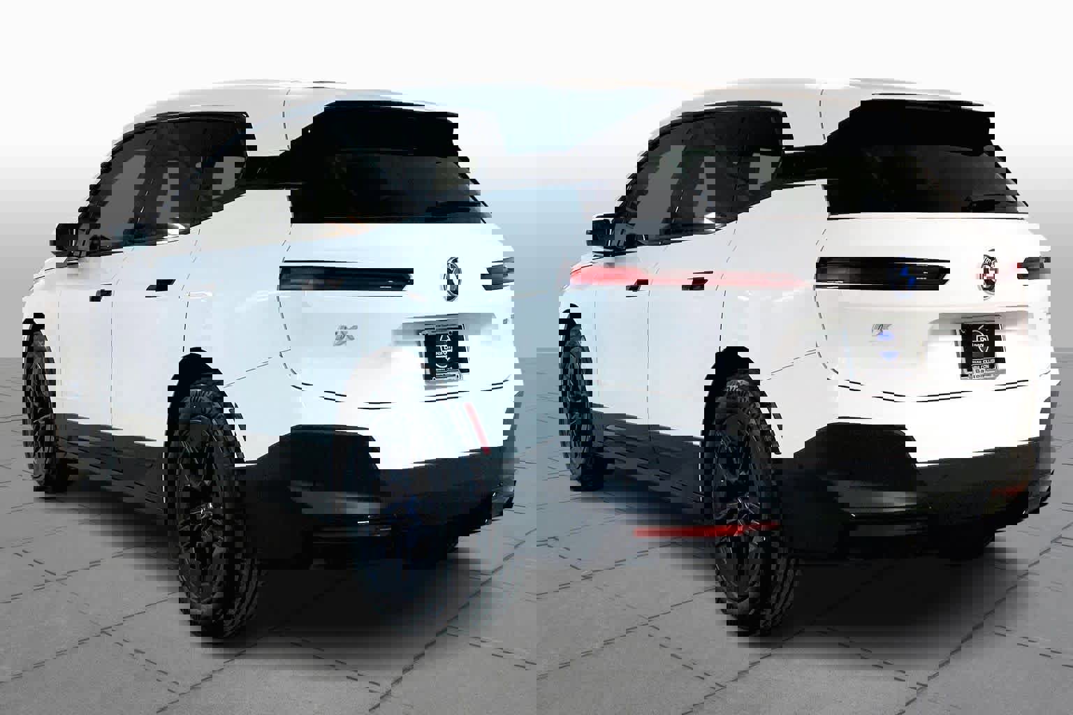 Used 2024 BMW iX xDrive50 w/ Convenience Package image 12