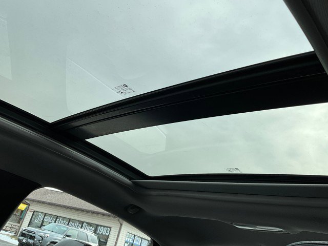 Used 2017 Chevrolet Malibu Premier w/ Premier Sun and Wheel Package image 19