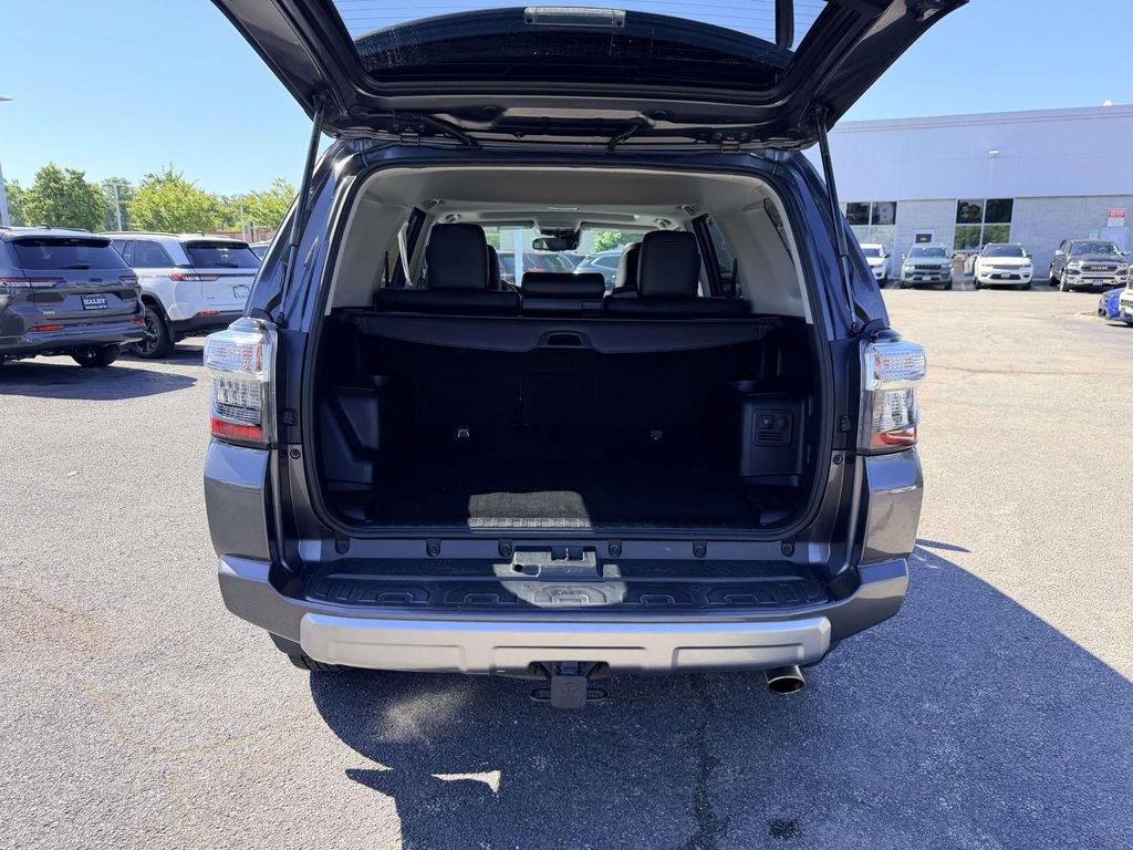 Used 2020 Toyota 4Runner TRD Off-Road Premium w/ Moonroof Package AWD/4WD image 22