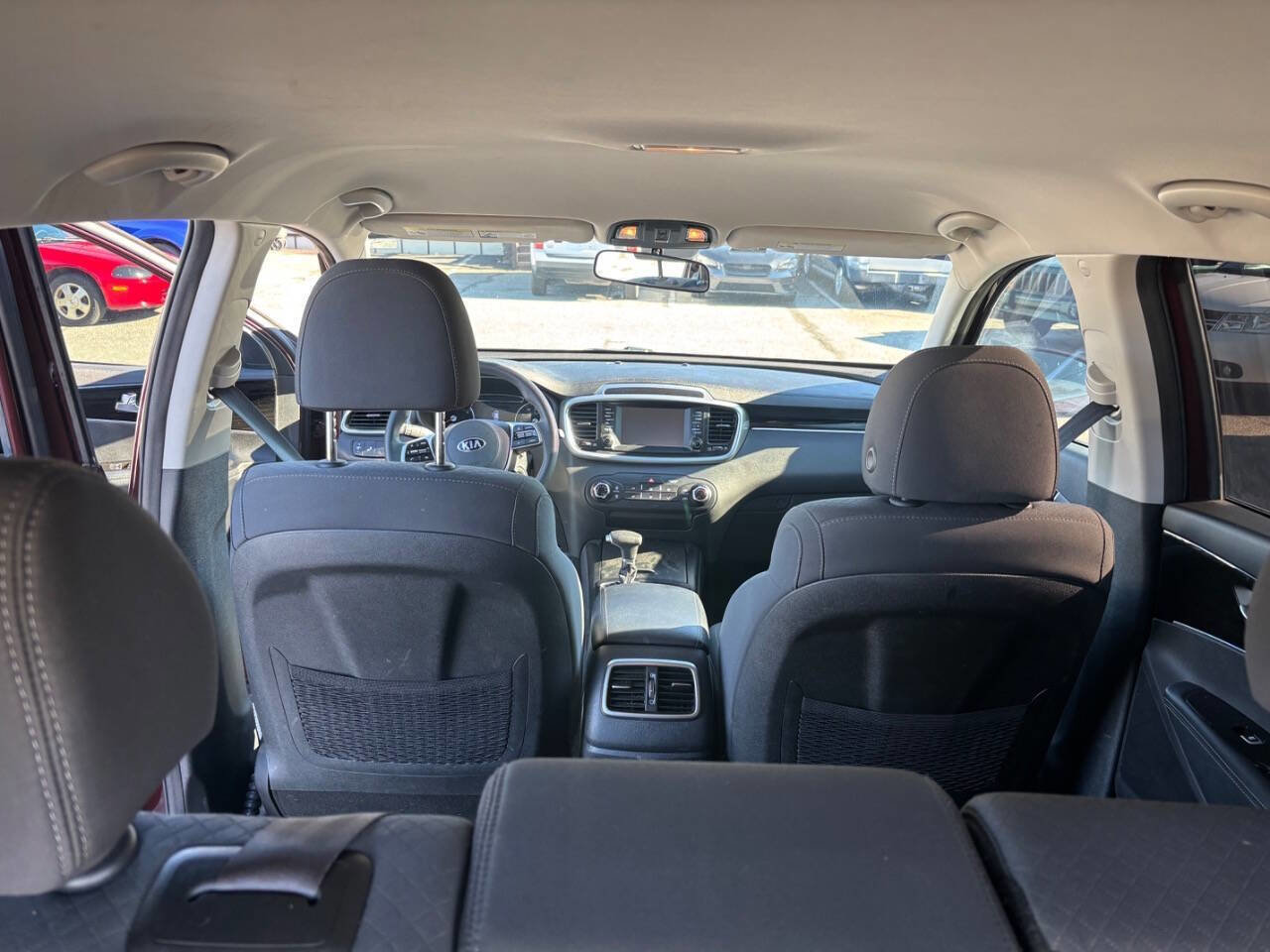 Used 2020 Kia Sorento LX image 25